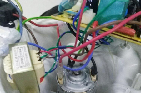 ①适用于各种电机炭刷的润滑,减低电火花的产生